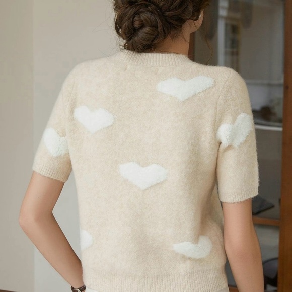 Cream/Tan and White Heart Design Knit Short Sleeve Sweater Size L - Picture 8 of 15